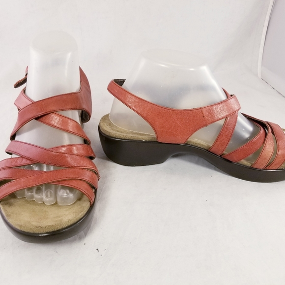 DANSKO MULTI STRAPS RED LEATHER WOMEN SANDALS BUCKLE SIZE 40/9.5 EUC - Picture 9 of 11